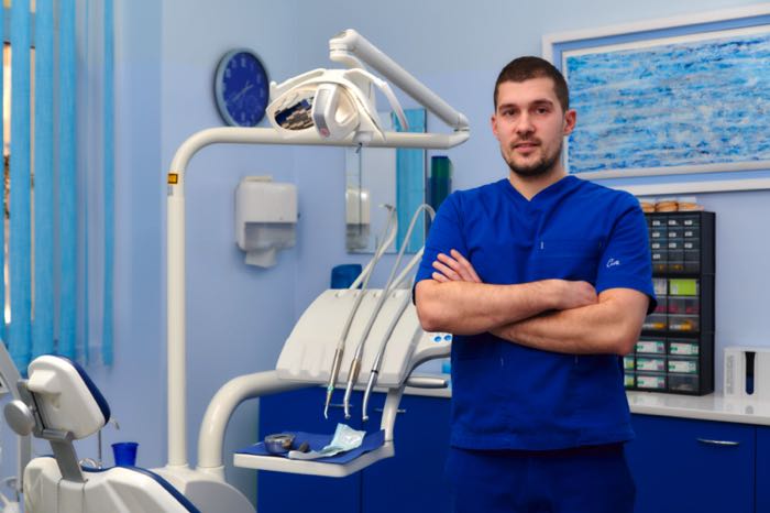 dr. med. dent. Luka Mirković